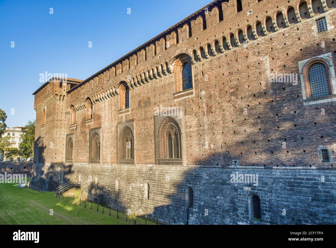 El Castillo Sforza - Castello Sforzesco en Milán, Italia. Foto de stock