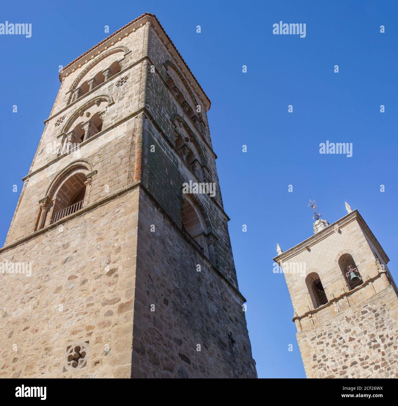 Torres de la iglesia de Santa María la mayor, Trujillo, España. Foto de stock
