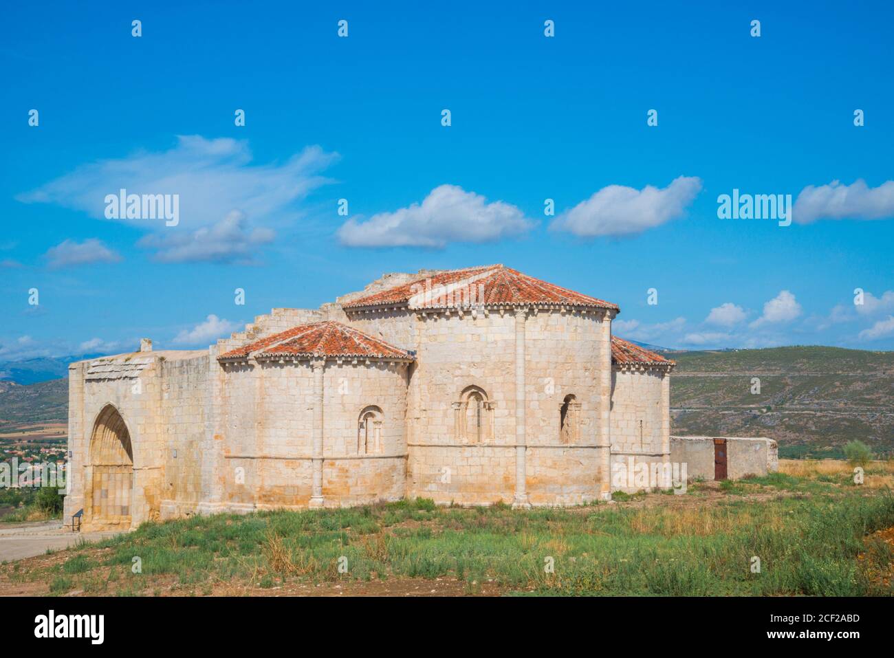 Ruinas de la iglesia de Santa María de la Varga. Uceda, provincia de Guadalajara, Castilla la Mancha, España. Foto de stock