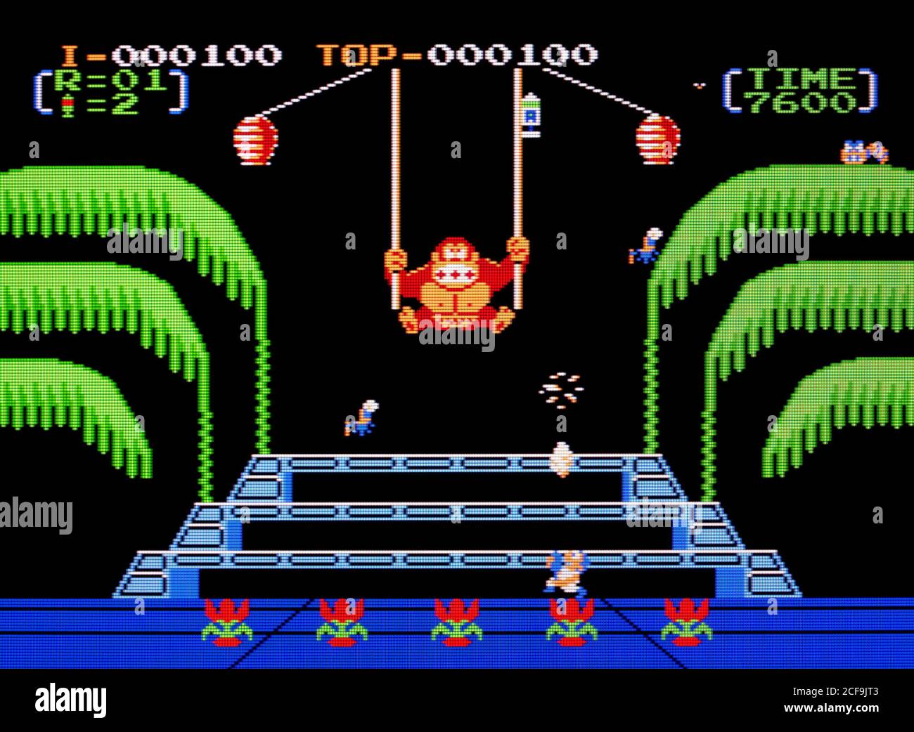 Donkey Kong 3 - Nintendo Entertainment System - NES Videogame - sólo uso  editorial Fotografía de stock - Alamy