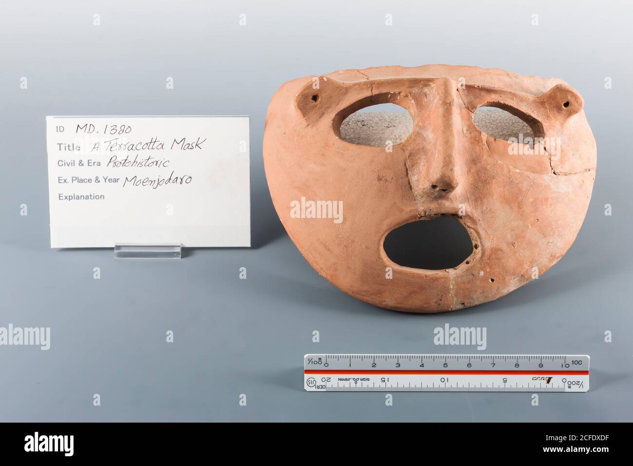 Máscara de terracota, Mohenjo daro, Indus Valley Civilization Gallery, Museo Nacional de Pakistán, Karachi, Sindh, Pakistán, Asia del Sur, Asia Foto de stock