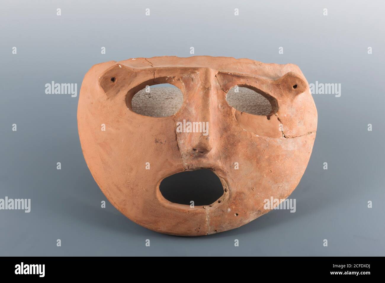 Máscara de terracota, Mohenjo daro, Indus Valley Civilization Gallery, Museo Nacional de Pakistán, Karachi, Sindh, Pakistán, Asia del Sur, Asia Foto de stock