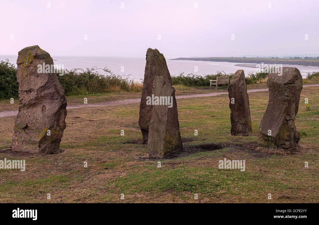 Una brújula hecha de seis piedras de pie, Lydney Harbor, Gloucestershire Foto de stock