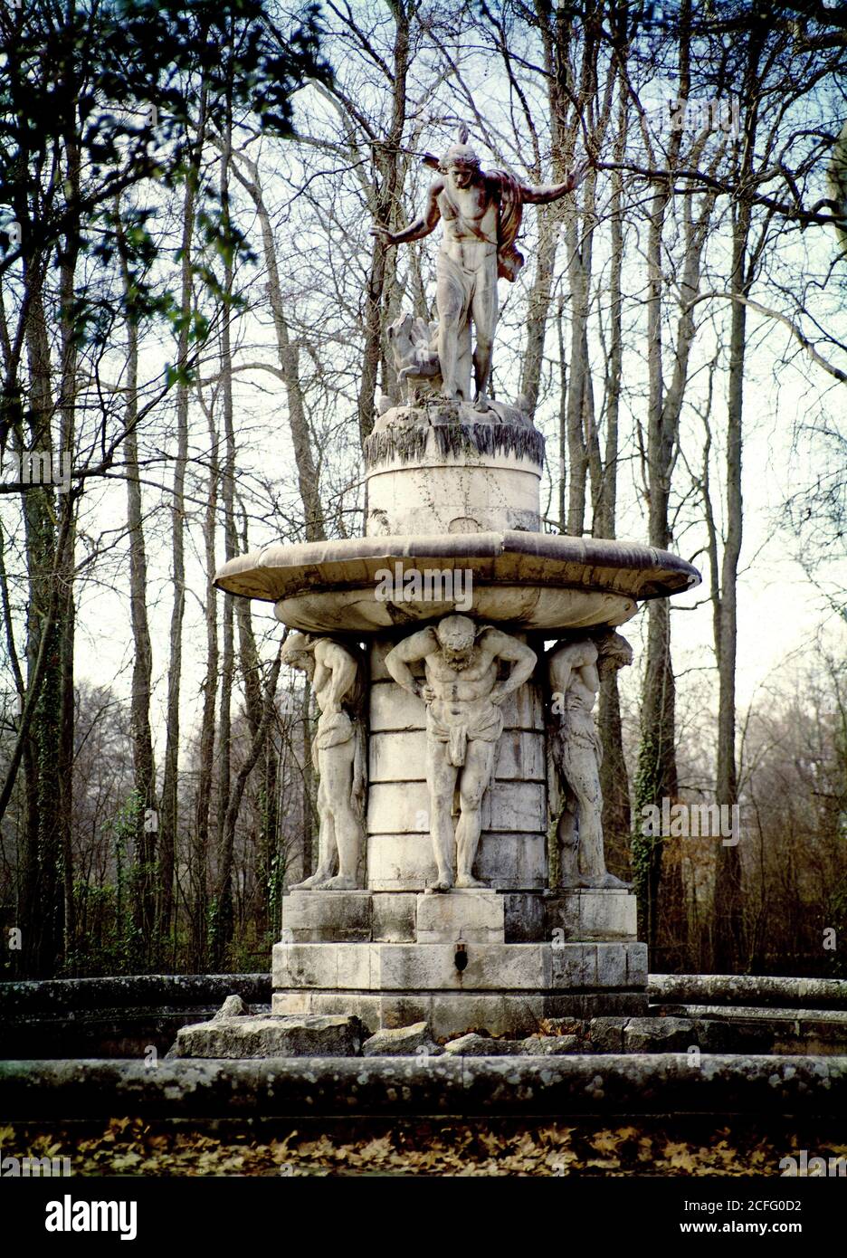 FUENTE DE NARCISO Y LOS ATLANTES 1827 FOT OAÑOS 60. Autor DUMANDRE FUENTE DE NARCISO Y LOS ATLANTES 1827 FOT OAÑOS 60. Autor DUMANDRE