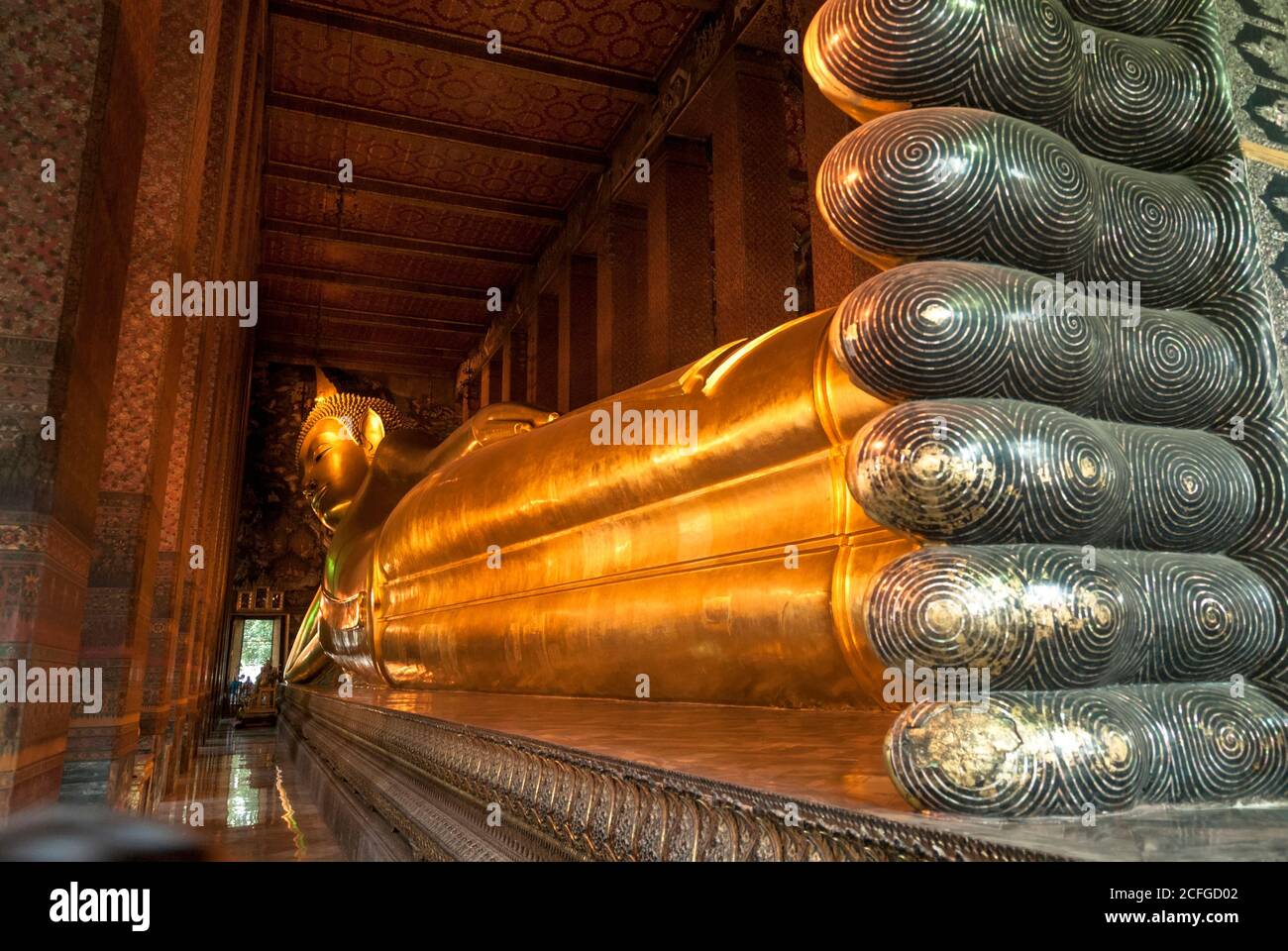 Buda acostado Thailan Wat Pho Foto de stock