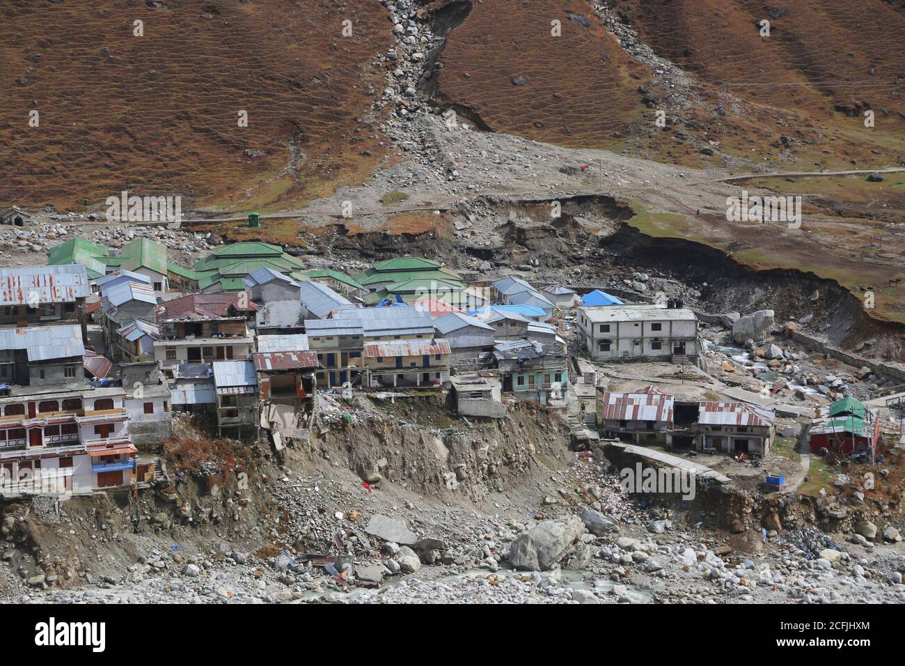 Vista aérea del templo de Kedarnath después del desastre de Kedarnath