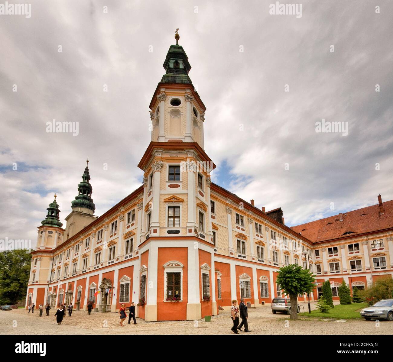 Abadía cisterciense en el pueblo de Henryków, región de Baja Silesia, Polonia Foto de stock