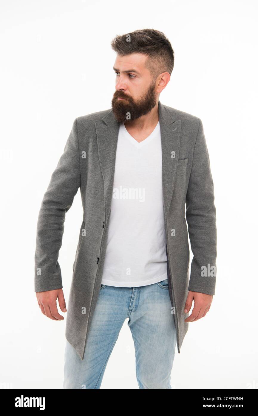 La simplicidad es la clave. Conjunto elegante sport. Concepto de y ropa de hombre. Hombre con diseño cintura baja y moderna chaqueta. Chaqueta informal perfecta para cualquier ocasión. Consulta