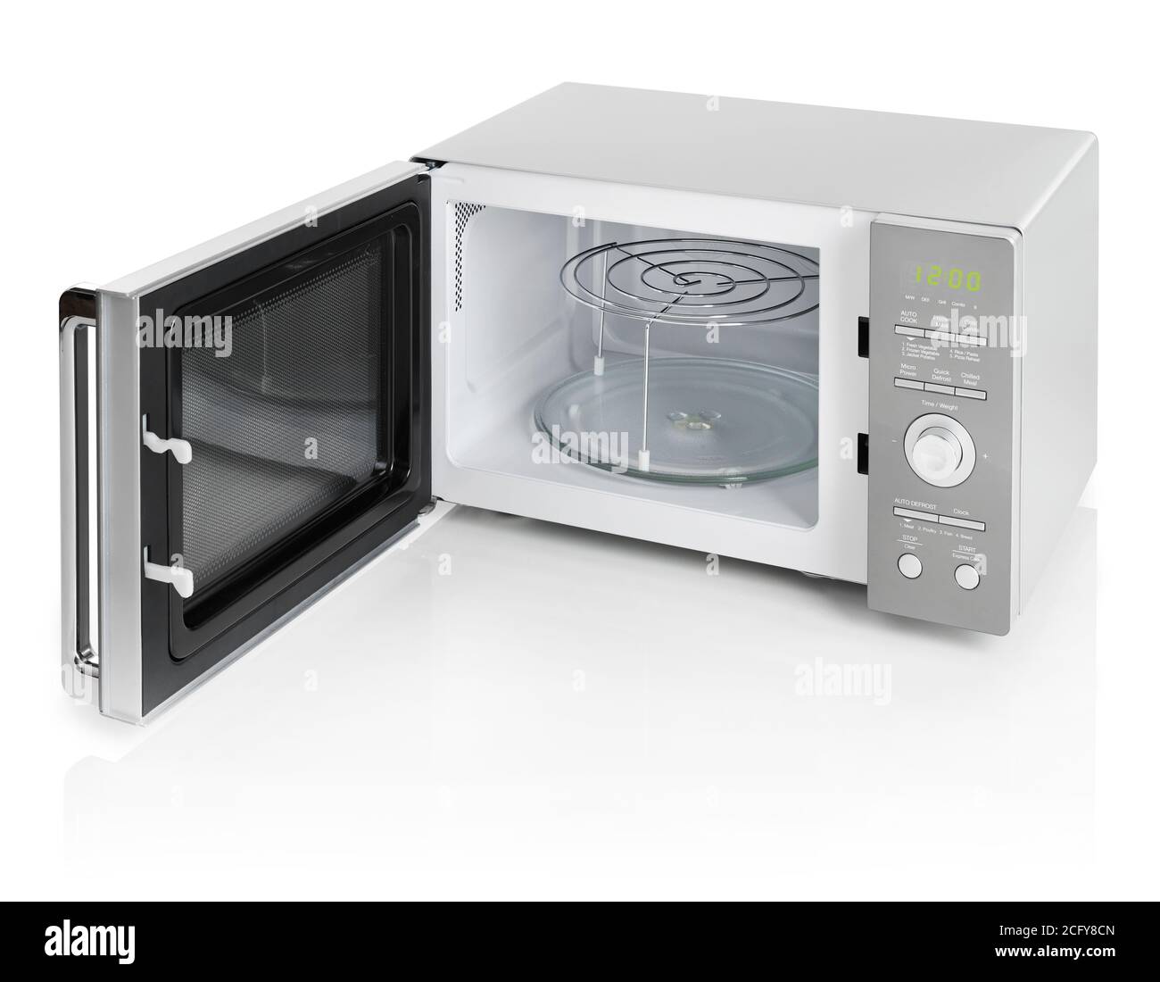 Horno microondas negro con puerta abierta, aislado sobre blanco Fotografía  de stock - Alamy