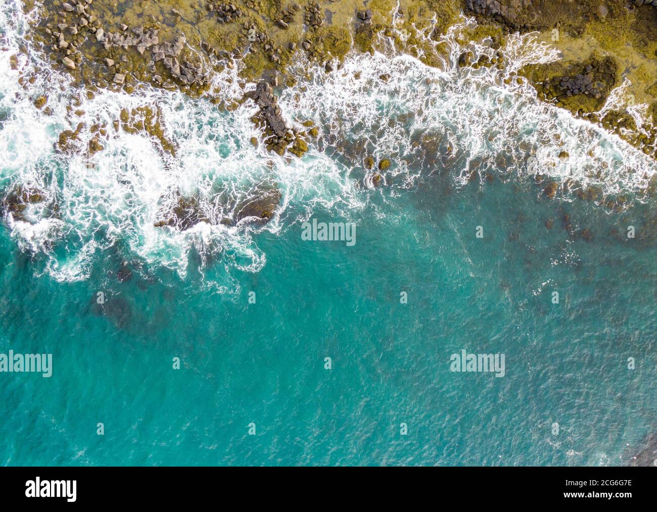 Costa islandesa, desde lo alto, color tentador, pero la temperatura de congelación Foto de stock