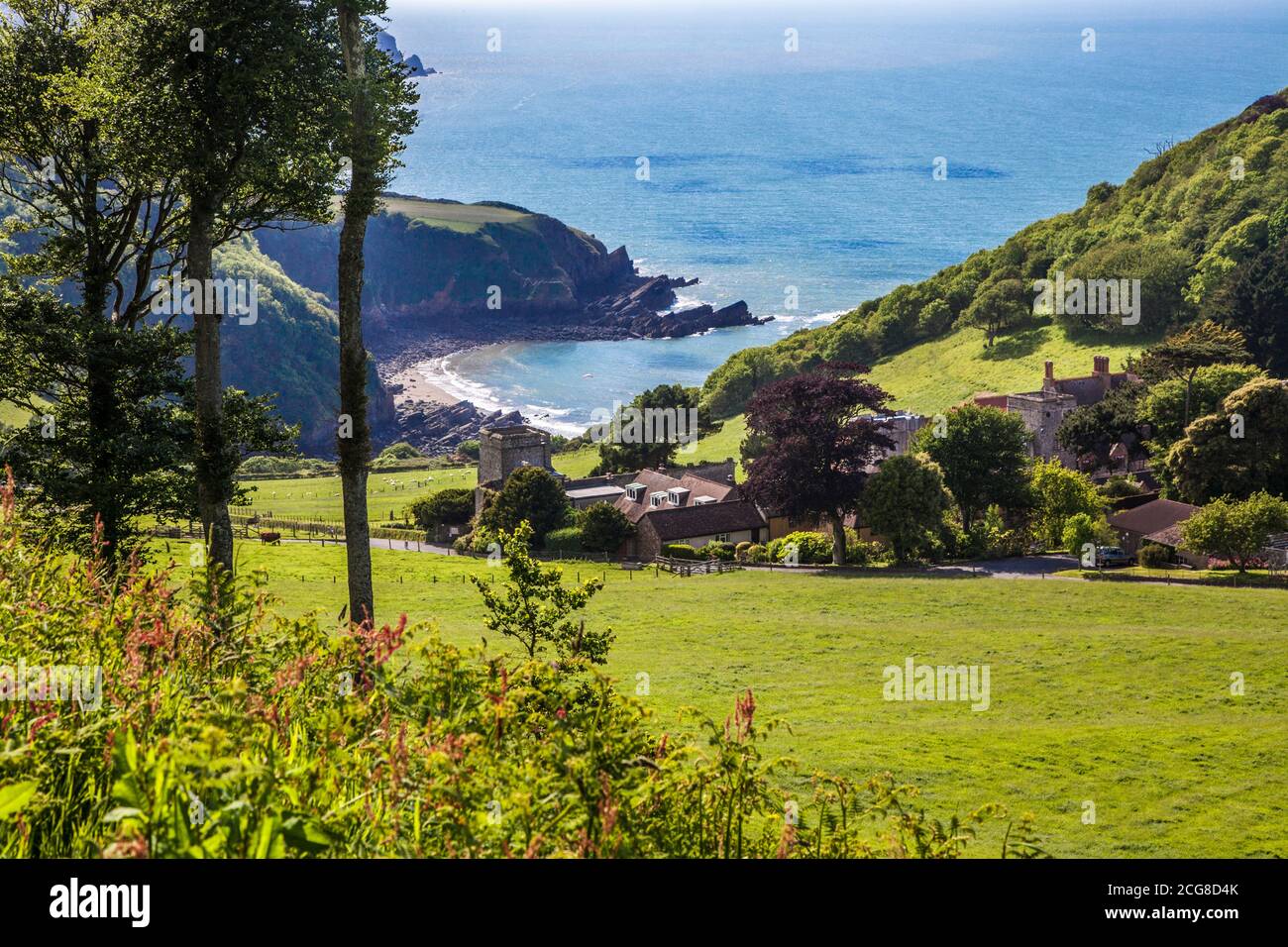 Vista sobre Lee Bay cerca de Lynton y Lynmouth, norte de Devon, Inglaterra, Reino Unido Foto de stock