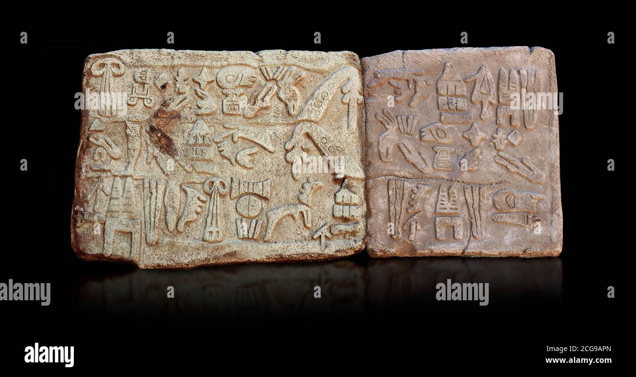Hitita Hieroglífico panel de una cámara de culto 2 construido por Suppiiuliuma II en Hattusa, Hittite Nuevo Reino 1207–1178 AC, Bogazkale Muse arqueológico Foto de stock
