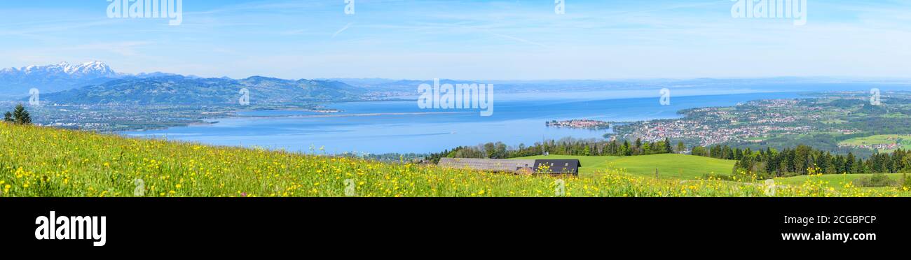 Vistas impresionantes al lago Constanza y al valle del Rin Foto de stock