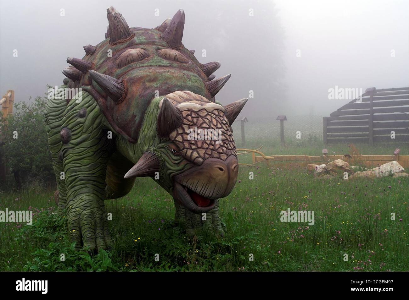 Polonia; Mockups de dinosaurios de tamaño natural. Lebensgroße Modelle von Dinosauriern. Las Maquetas de dinosaurios son un verdadero tamaño. Makiety dinozaurów. 真人大小的恐龍模型。 Fotografía de stock - Alamy Polonia; Mockups de dinosaurios de tamaño natural. Lebensgroße Modelle von Dinosauriern. Las Maquetas de dinosaurios son un verdadero tamaño. Makiety dinozaurów. 真人大小的恐龍模型。 Fotografía de stock - Alamy