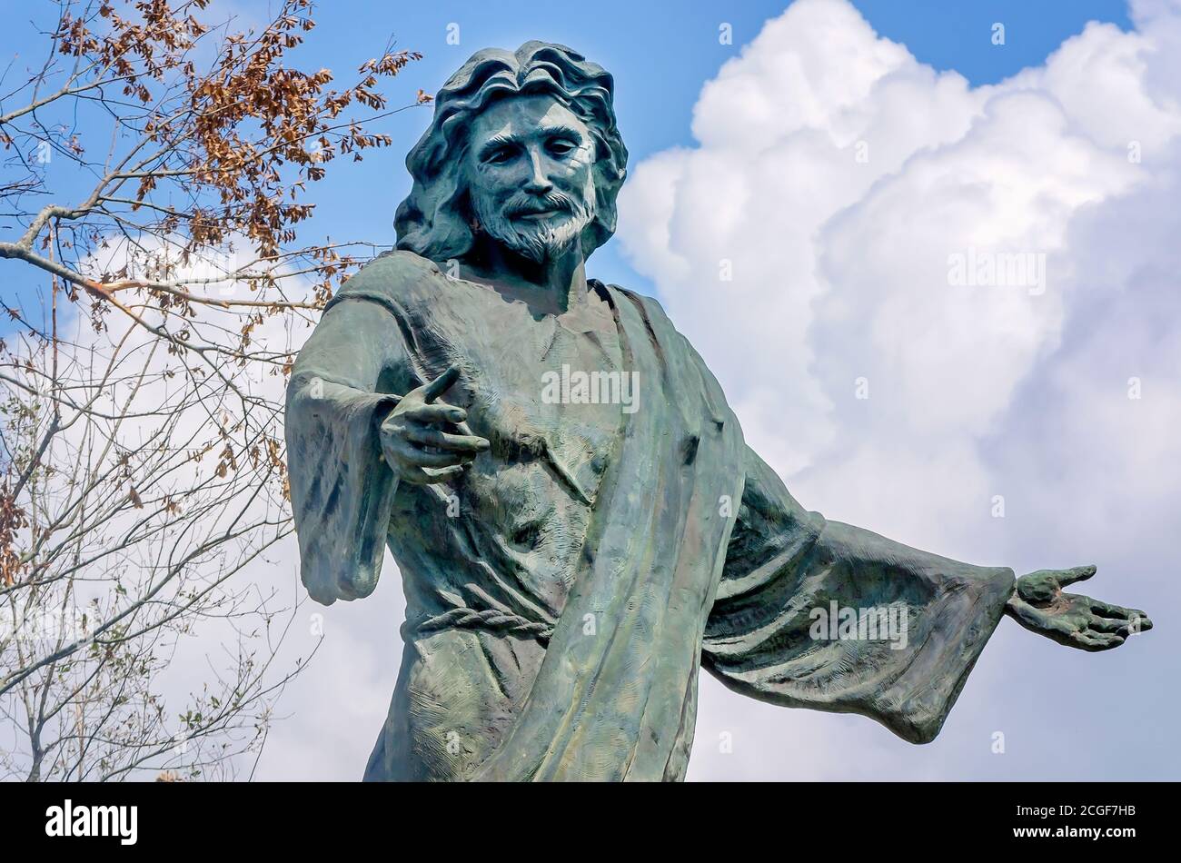 La estatua del Milenio Jesús se encuentra en el Cementerio de Bilbo, 9 de septiembre de 2020, en Lake Charles, Louisiana. Foto de stock