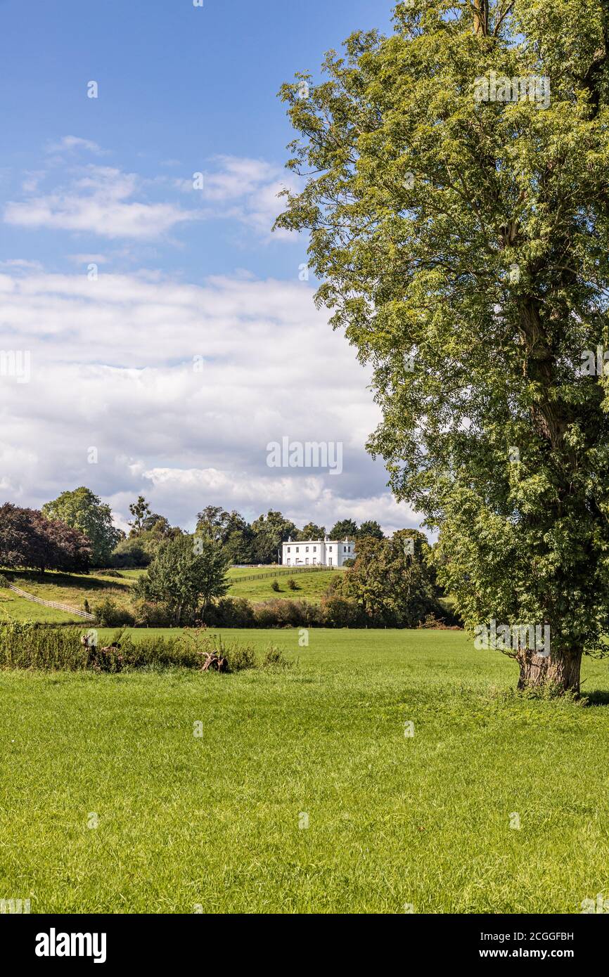 Parque Maisemore del siglo XIX cerca del pueblo Severn Vale de Maisemore, Gloucestershire, Reino Unido Foto de stock