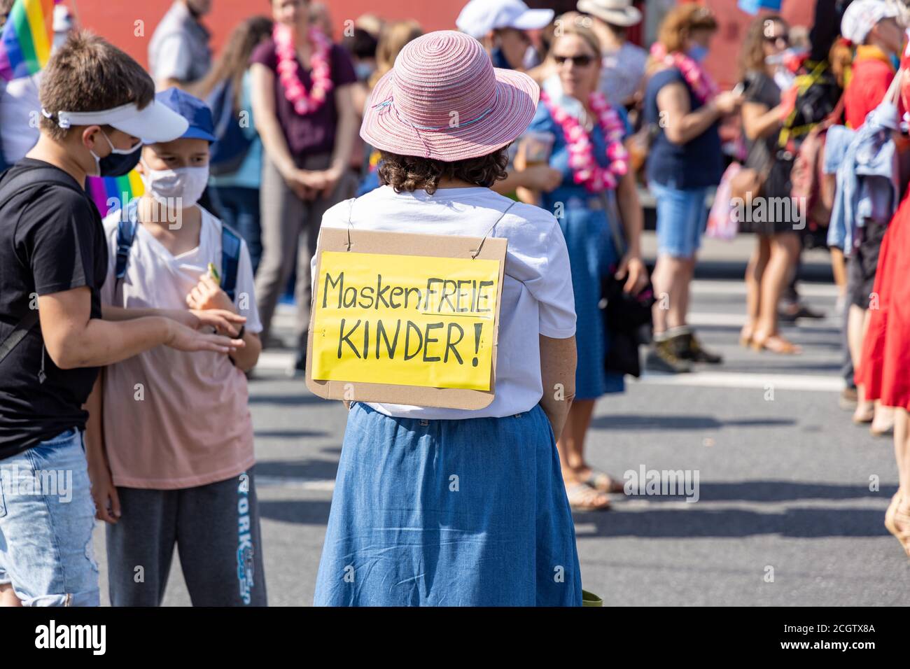 Manifestación en Odeansplatz, Munich, Alemania el 12.09.2020, protesta contra las regulaciones de corona en Baviera y Alemania Foto de stock