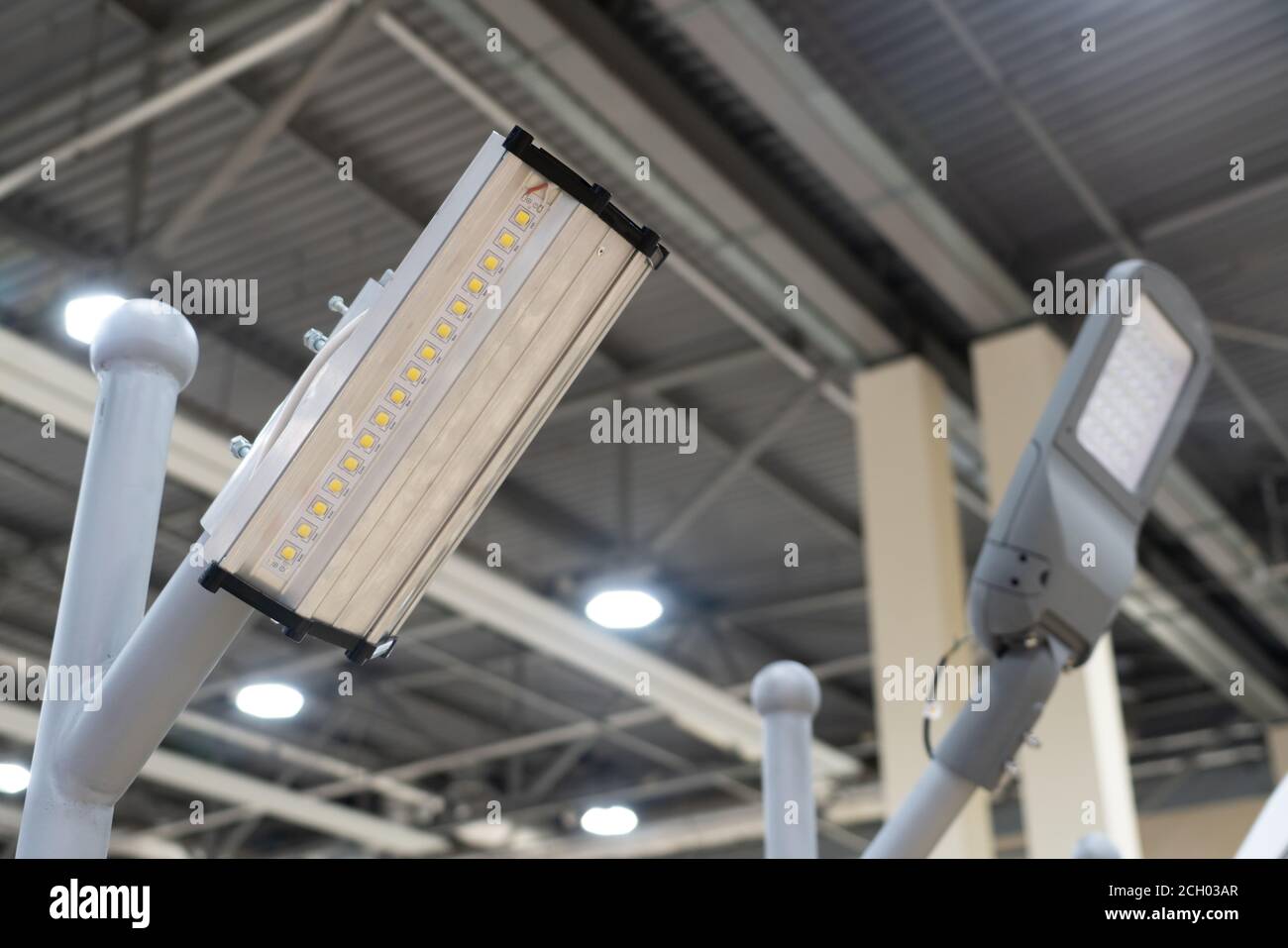 Muestras de lámparas con luces LED Foto de stock