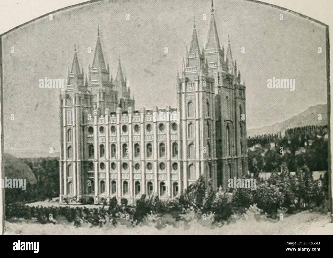 . Recorrido por el continente: Colorado, California y Parque Nacional Yellowstone: Tren especial, realizado personalmente a través de Nueva York Central y Hudson River R.R. y líneas de conexión. GLENWOOD si Soldier Summit se alcanza a una altura de 7465 pies.luego vienen en rápida sucesión los Narrows rojos, SpanishFork Canons ; saliendo de este último, entramos en el hermoso Valle de Utah, en cuyo centro se encuentra el pintoresco Lago de Utah; Y la ciudad de Salt Lake, que ha esperado con ansias expectativas, es tan pronto visible, llegando el sábado... El TBMPLE.10 Salt Lake City. En Salt Lake City Foto de stock