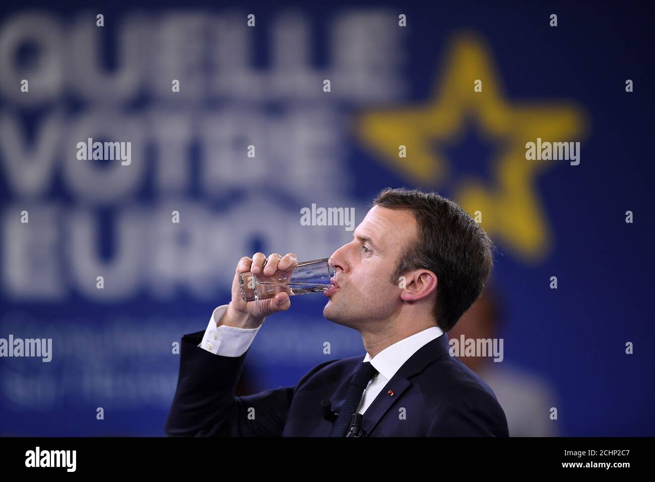 El Presidente Frances Emmanuel Macron Bebe Durante La Apertura De Una Serie De Reuniones De Consulta Ciudadana Sobre Europa En Epinal Francia El 17 De Abril De 18 Frederick Florin Pool Via Reuters