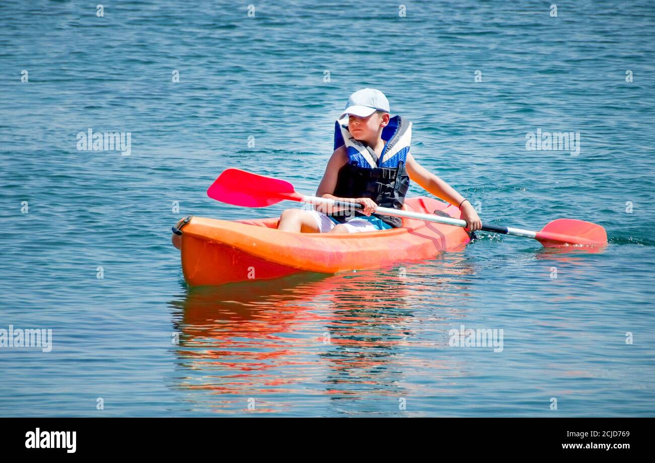 Canoa vs kayak fotografías e imágenes de alta resolución - Alamy