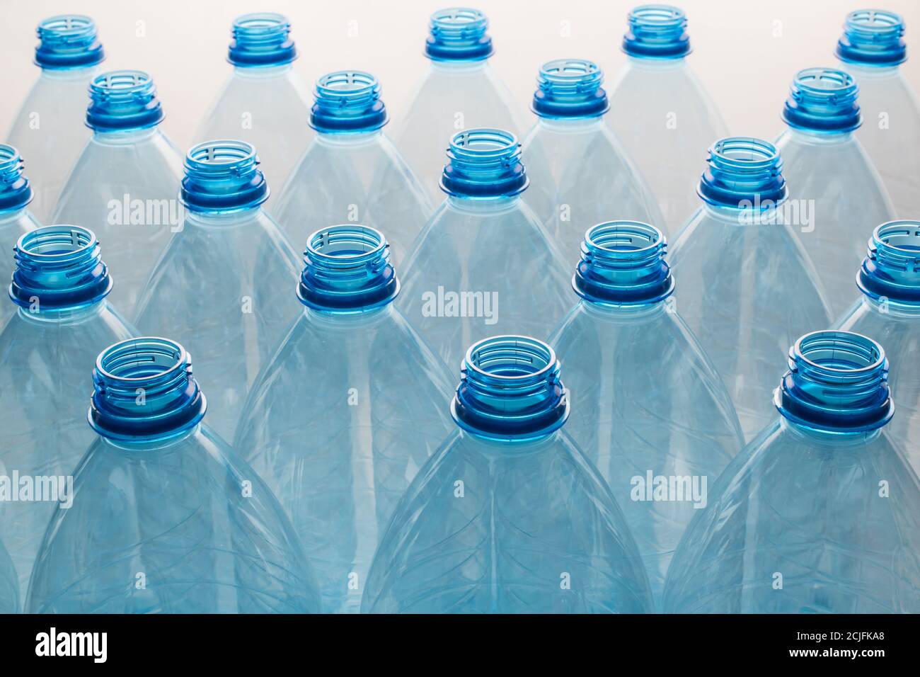 Botellas de plástico vacías. Concepto de reciclaje Foto de stock