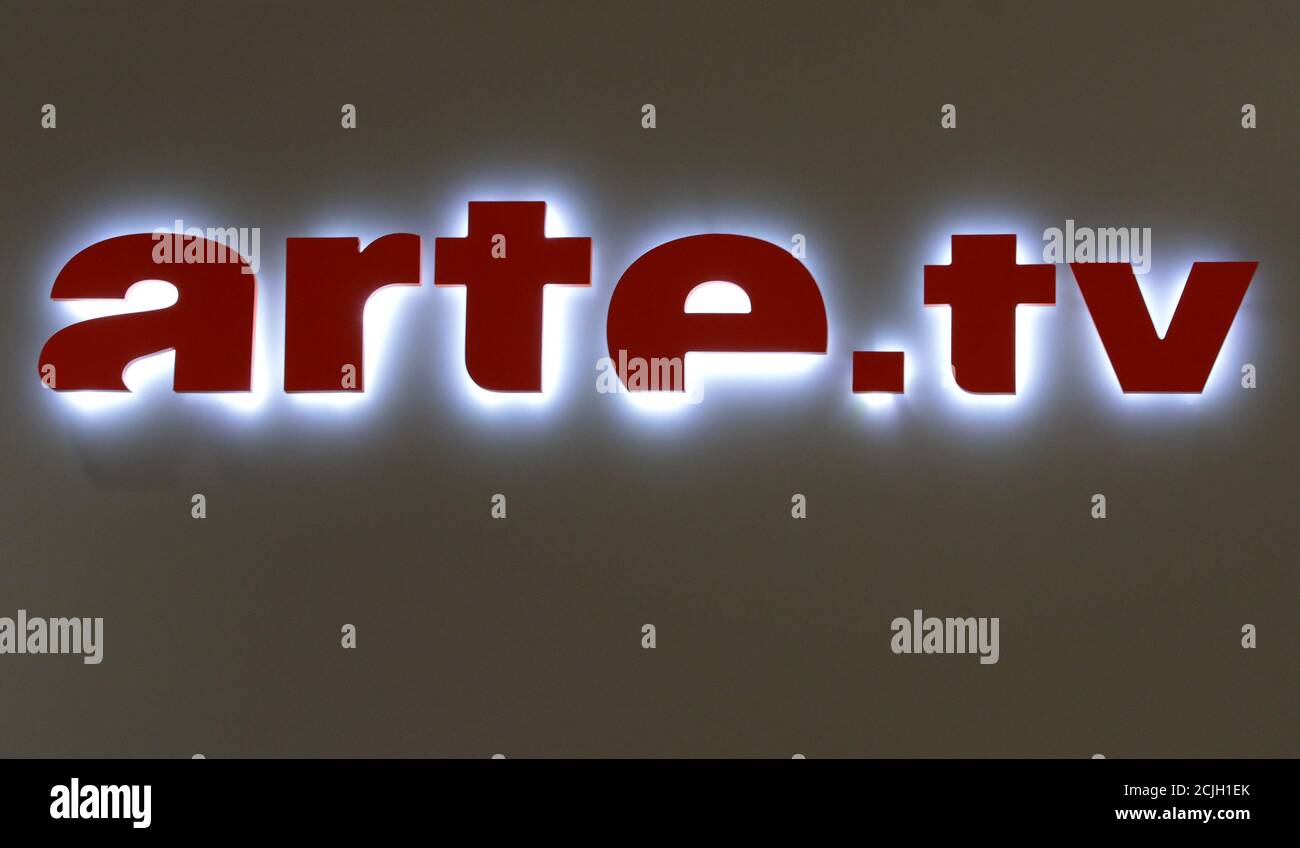 The logo of Arte Television is seen during the annual MIPCOM television  programme market in Cannes, France, October 17, 2016. REUTERS/Eric Gaillard  Fotografía de stock - Alamy