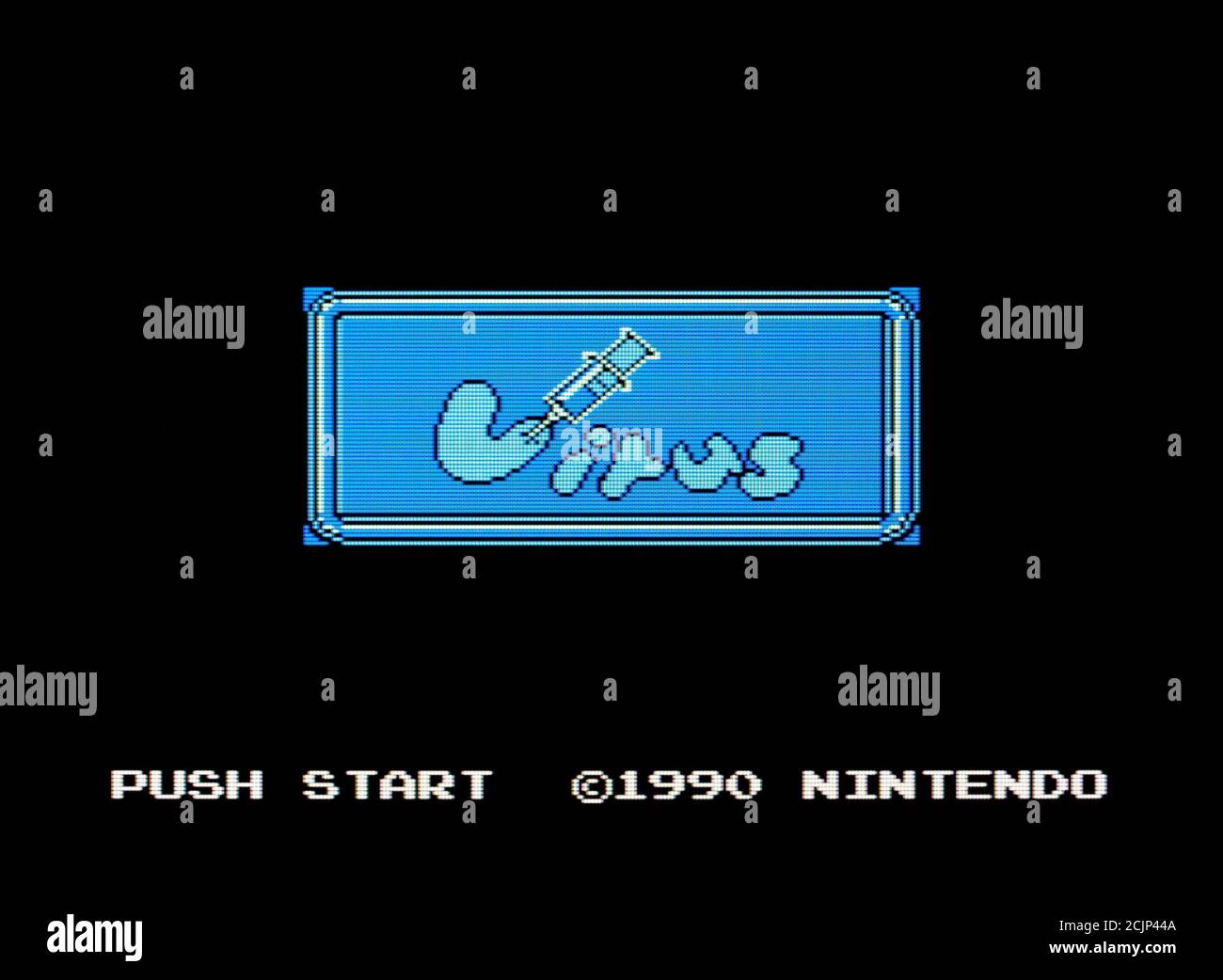 Virus - Nintendo Entertainment System - NES Videogame - Editorial usar solo Foto de stock