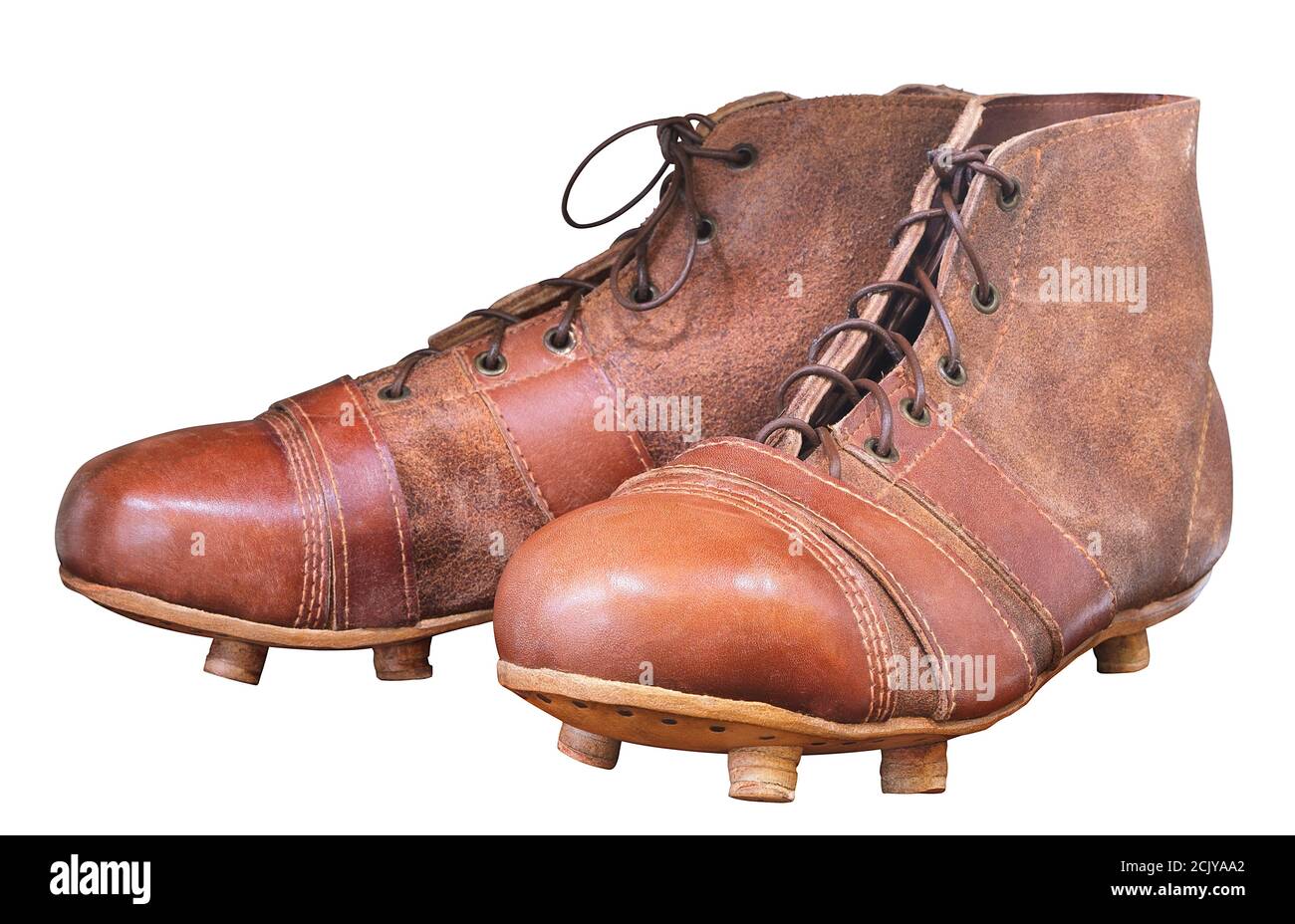 Cuero vintage perlado marrón botas de fútbol aisladas sobre blanco  Fotografía de stock - Alamy