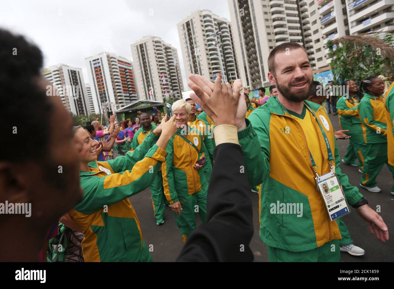 2016 Olimpiadas de Río - Villa Olímpica - 29/07/2016. Los miembros de Sudáfrica participan en su ceremonia oficial de bienvenida. REUTERS/Edgard Garrido Foto de stock