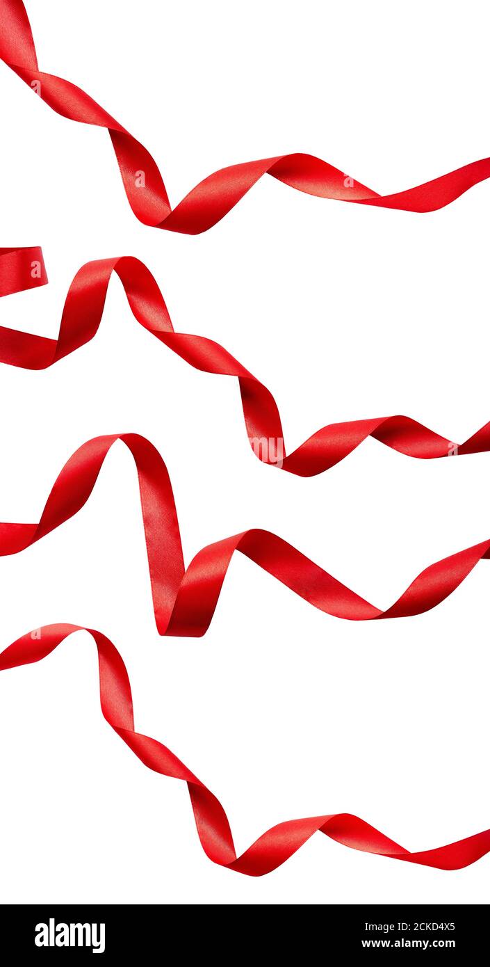 Una colección de cinta roja rizado para Navidad y cumpleaños presente banner aislado contra un fondo blanco. Foto de stock