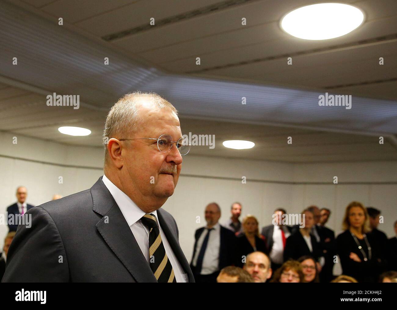 Corte Tres Cuartos Fotos e Imágenes de stock - Alamy