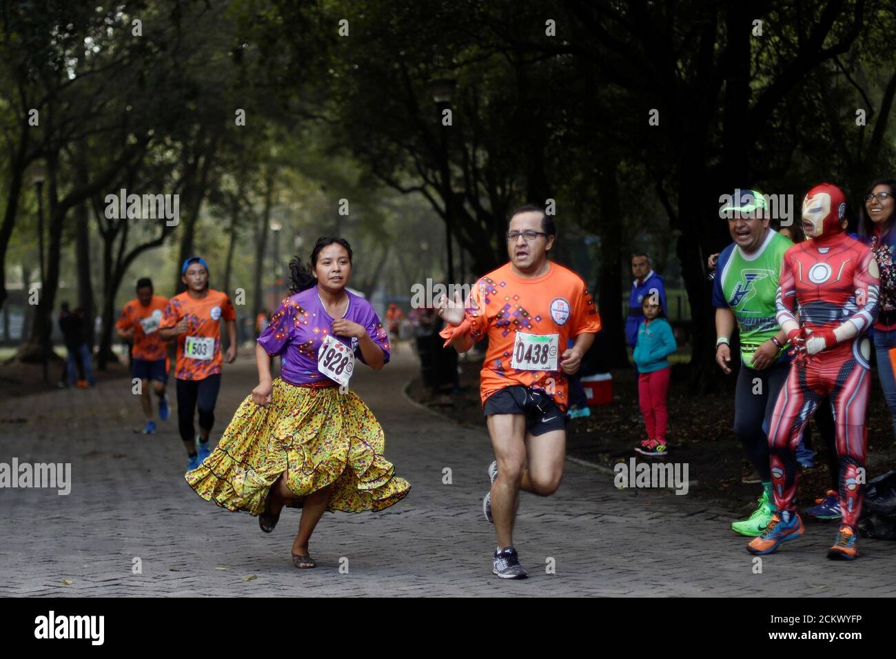 Tarahumara Running Fotos E Imagenes De Stock Alamy Tarahumara Running Fotos E Imagenes De Stock Alamy