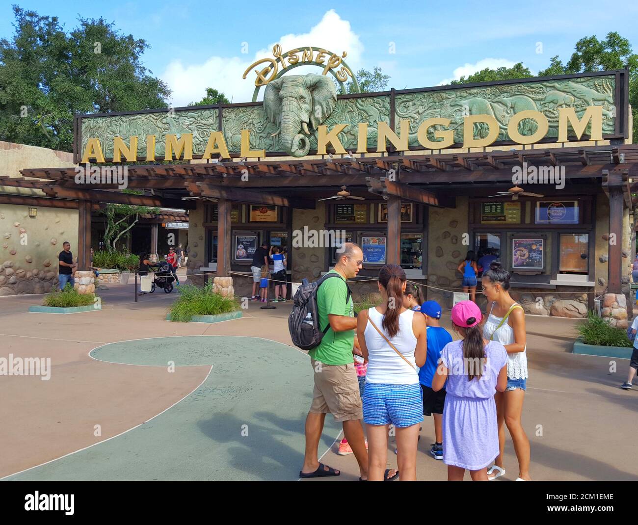 La entrada a Disney's Animal Kingdom, Orlando, Florida, Estados Unidos Foto de stock