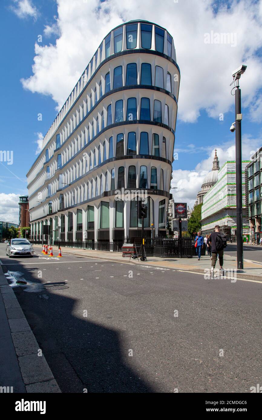 30 Cannon Street, un bloque de oficinas modernista de 1970s en la ciudad de Londres, Londres, Reino Unido Foto de stock