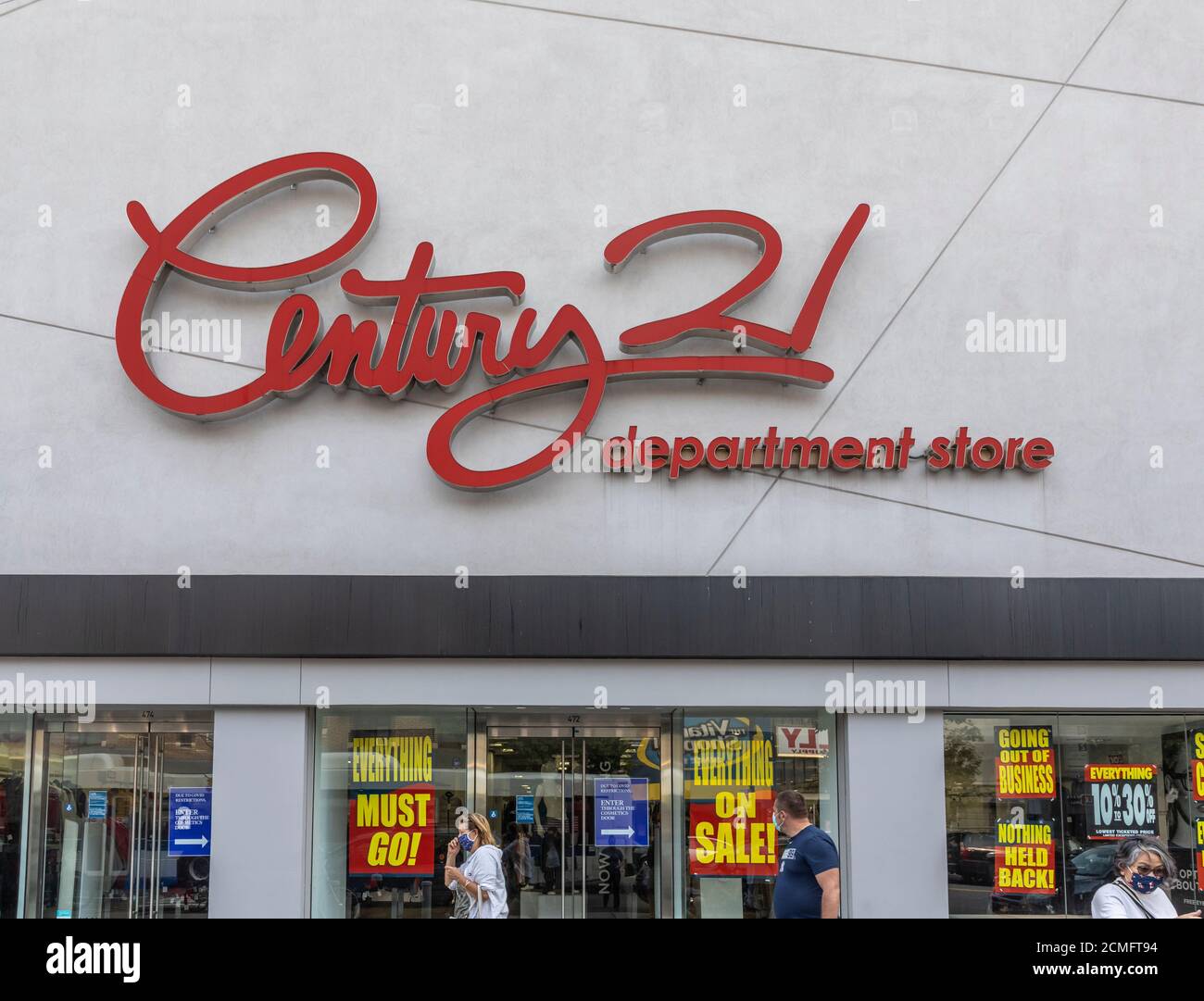 Brooklyn, NY, EE.UU. - 16 de septiembre de 2020: Vista de los grandes almacenes Century 21. Todas las tiendas se cerrarán y la empresa se cerrará en medio de COVID-19 Foto de stock