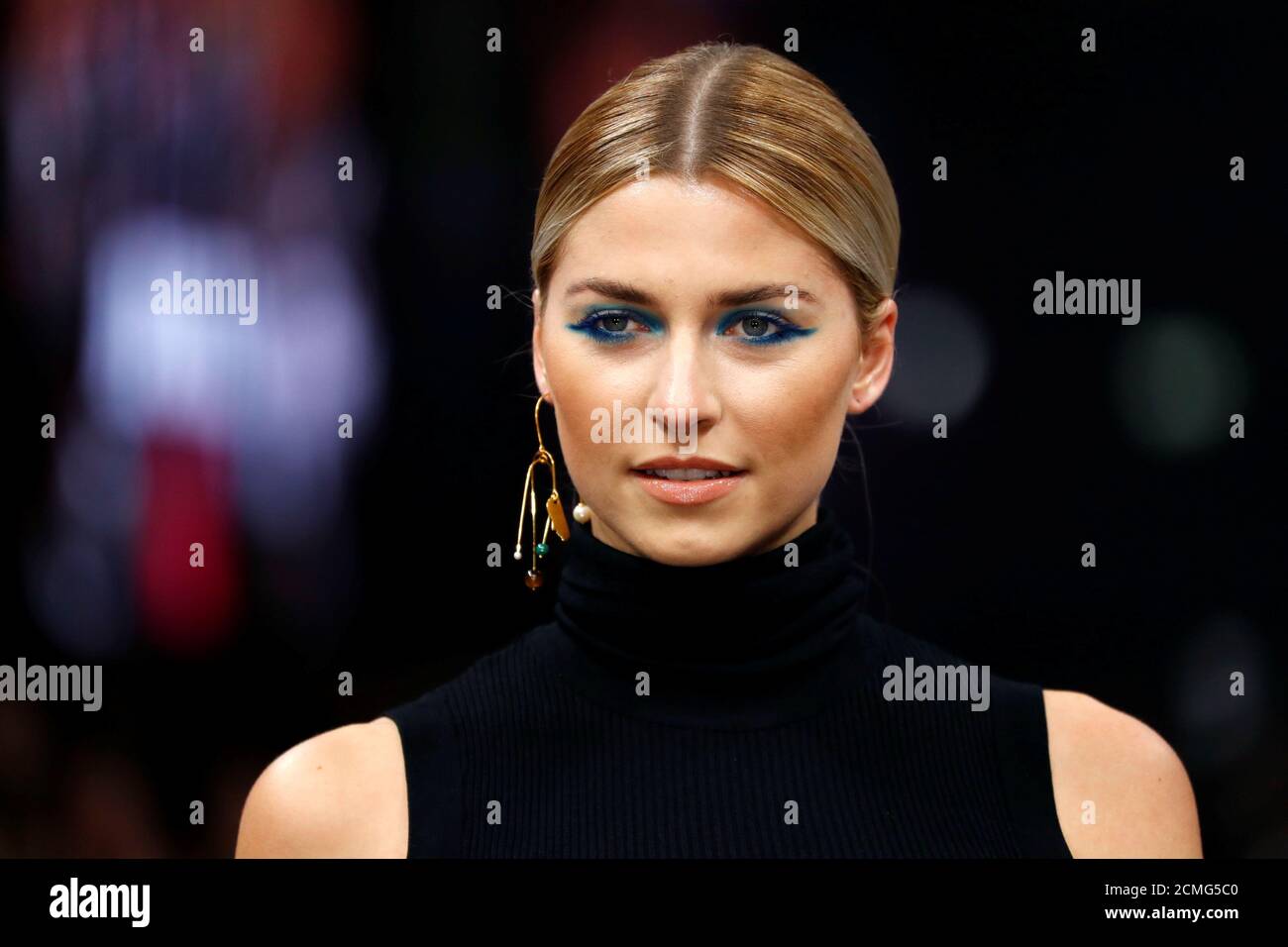 Modelo Lena Gercke presenta una creación de maquillaje por Maybelline New  York durante la Semana de la Moda de Berlín Otoño/Invierno 2019/20 en  Berlín, Alemania, 17 de enero de 2019. REUTERS/Fabrizio Bensch