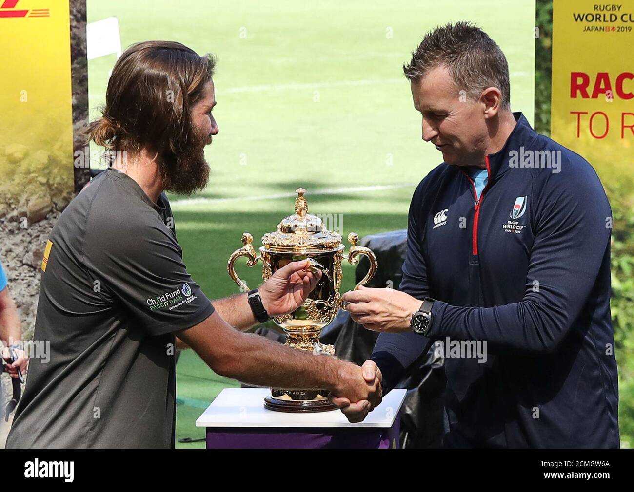 Pito del niño fotografías e imágenes de alta resolución Alamy