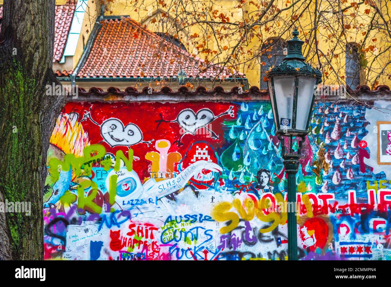 República Checa, Praga, mala Strana, Velkopřevorské náměstí (Grand Priory Square) John Lennon Wall Foto de stock