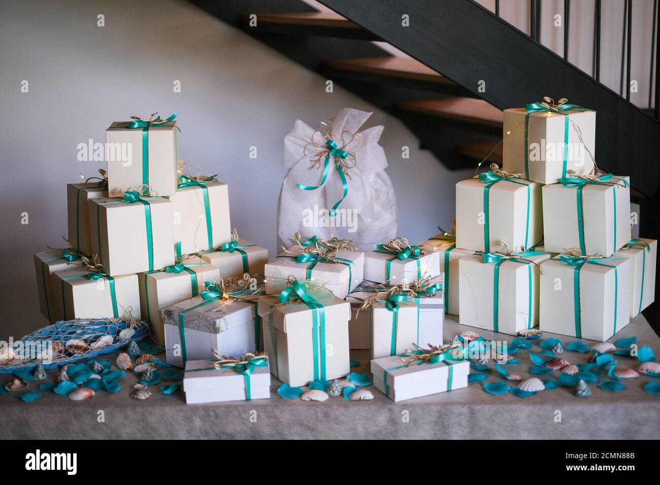 favores y cajas de regalo para invitados de boda. Foto de alta calidad Foto de stock