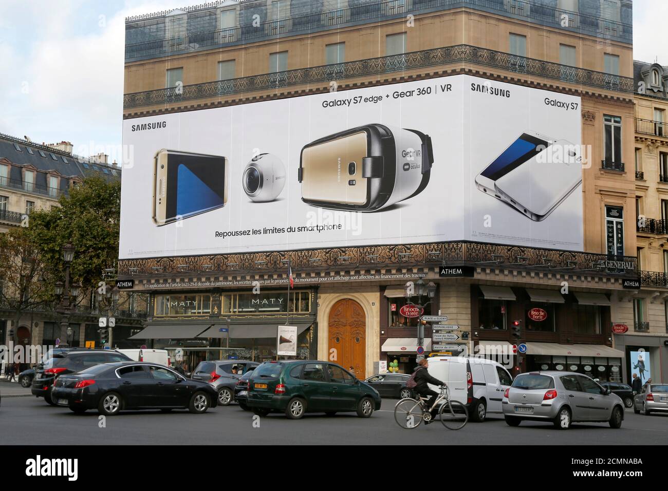 An advertisement board place de l'Opera displays a Samsung Galaxy S7 edge  mobile phone, a gear VR virtual reality headset and a 360? VR Camera in  Paris, France, October 26, 2016. REUTERS/Charles