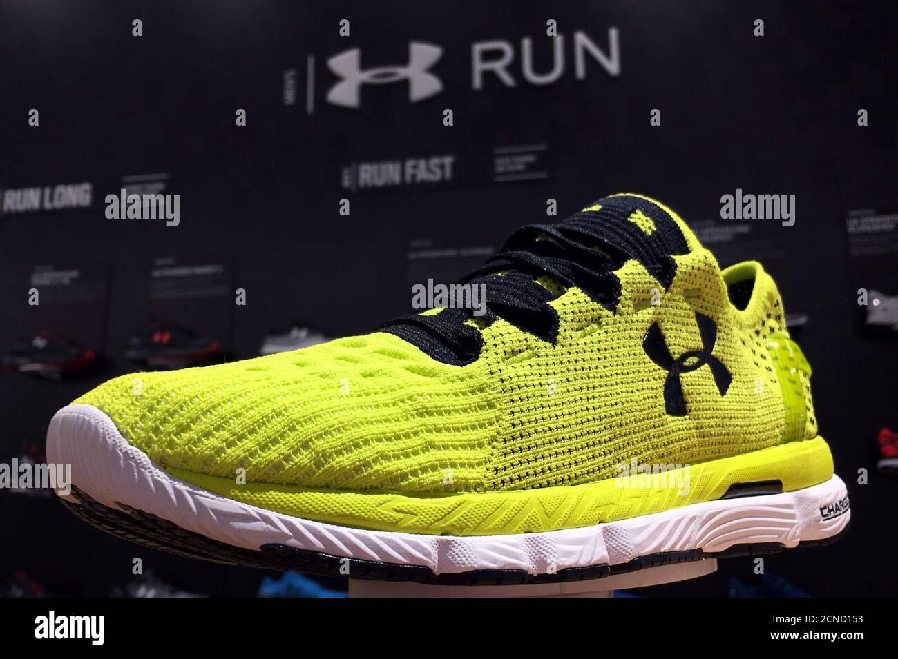 Interrupción mucho sinsonte A running shoe is seen on display at an Under Armour store in Chicago,  Illinois, U.S., October 25, 2016. REUTERS/Jim Young Fotografía de stock -  Alamy