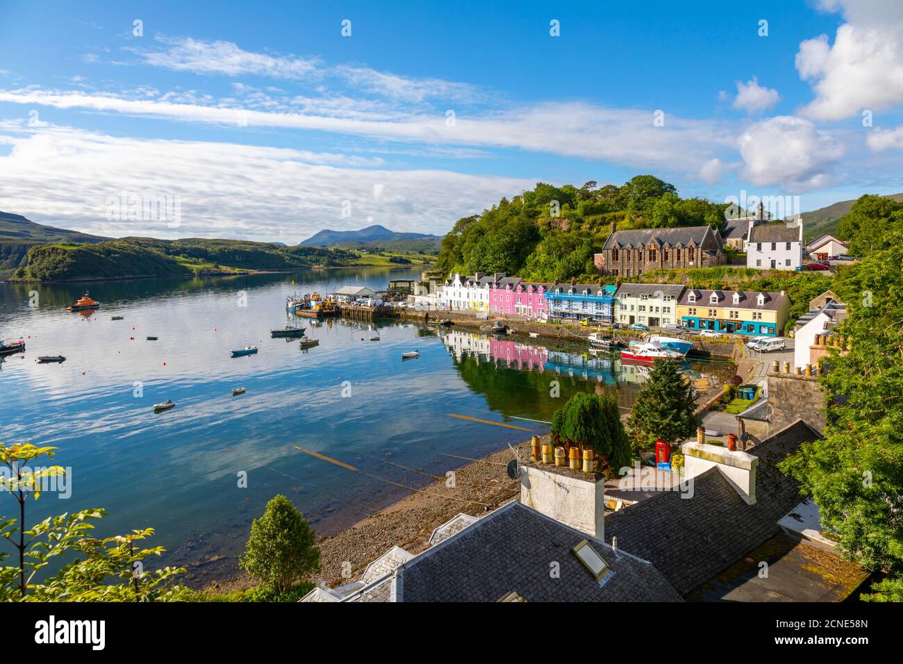 Puerto de Portree, Isla de Skye, Hébridas interiores, tierras altas e Islas, Escocia, Reino Unido, Europa Foto de stock