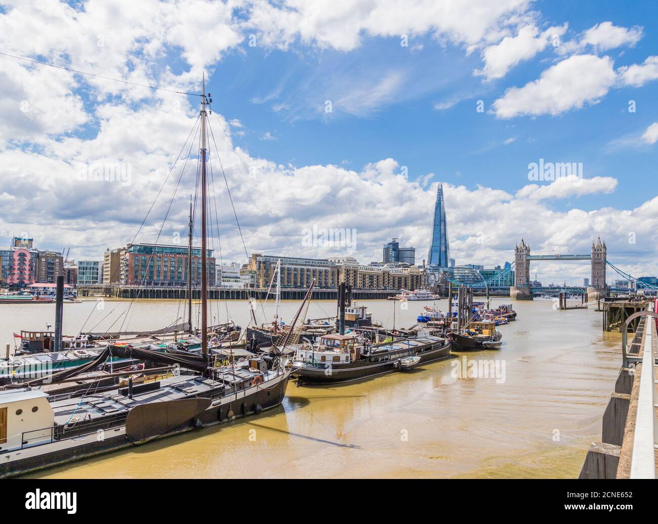 The Shard, Tower Bridge y River Thames, Londres, Inglaterra, Reino Unido, Europa Foto de stock