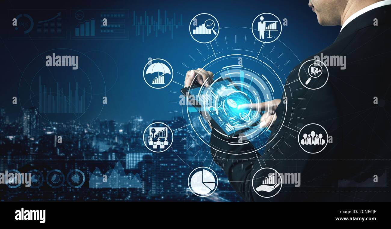 Evaluación y gestión de riesgos para la inversión empresarial concepto. Interfaz gráfica moderna que muestra símbolos de la estrategia en el arriesgado plan análisis para controlar Foto de stock