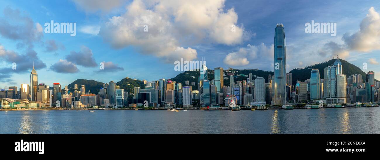 El horizonte de la isla de Hong Kong, Hong Kong, China, Asia Foto de stock
