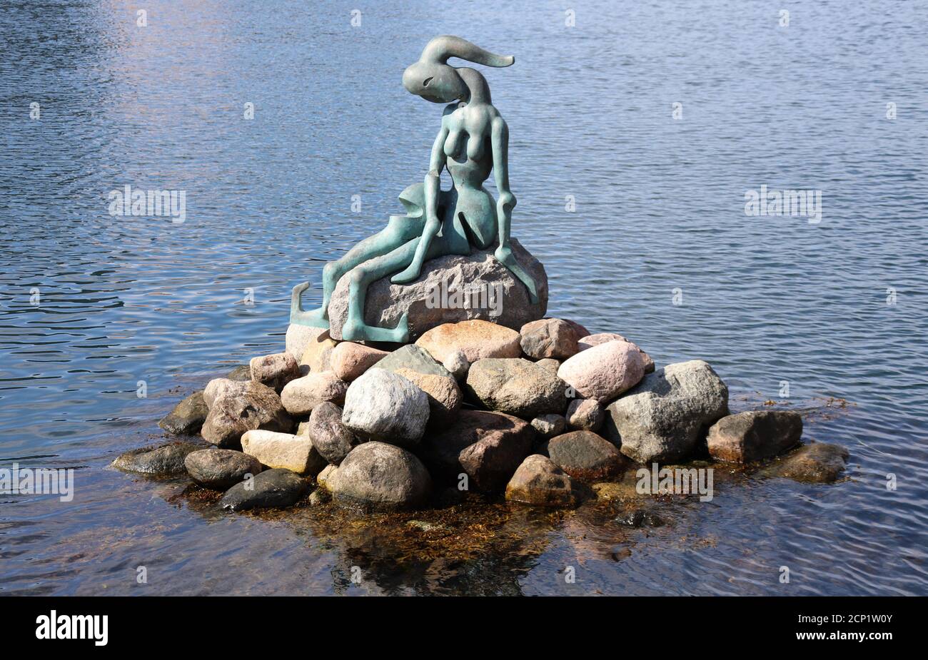 La pequeña sirena genéticamente modificada copenhague fotografías e  imágenes de alta resolución - Alamy