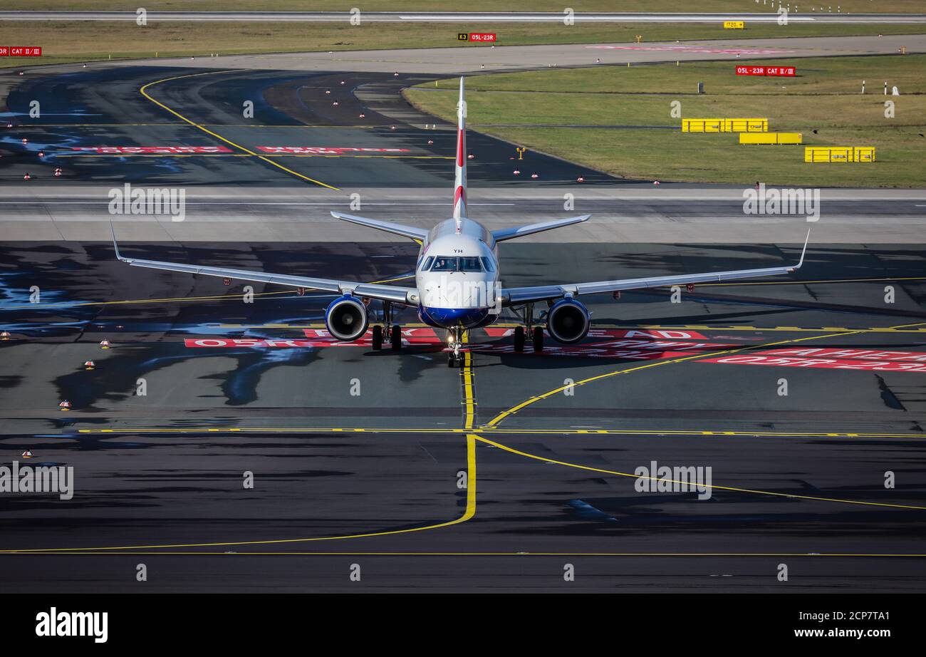 Duesseldorf, Renania del Norte-Westfalia, Alemania - avión de British Airways, Aeropuerto Internacional de Duesseldorf, DUS Foto de stock