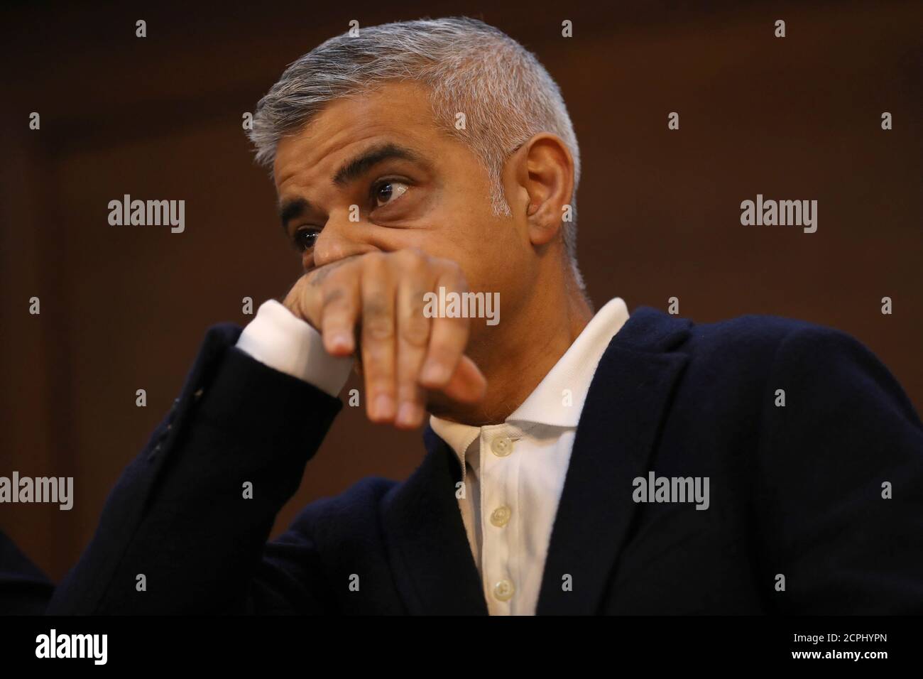 El alcalde de Londres, Sadiq Khan, hace una pausa mientras habla en la Conferencia de año Nuevo de la Sociedad Fabiana, en el centro de Londres, Gran Bretaña, el 13 de enero de 2018. REUTERS/Simon Dawson Foto de stock