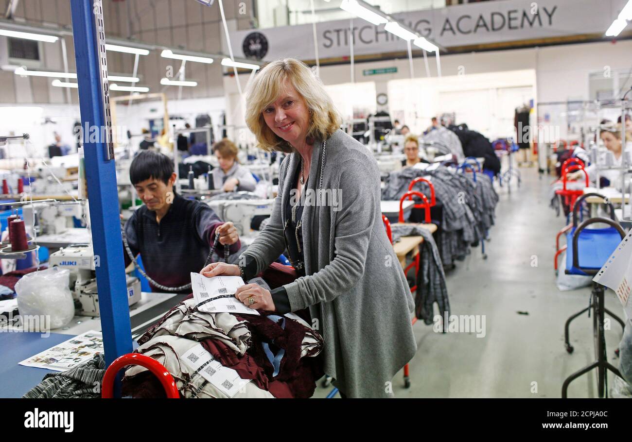 Entrar En La Moda Fotos e Imágenes de stock - Alamy